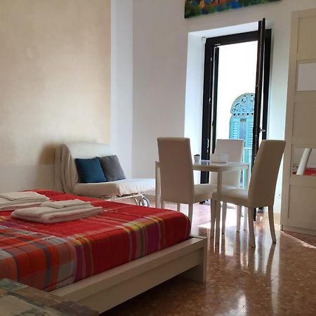 A Due Passi Da Giulietta-Casa Capuleti Apartment Verona Luaran gambar